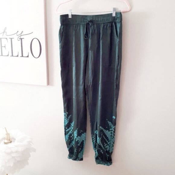 NWT YFB emerald green abstract print silky jogger trackpants, M - Picture 14 of 15